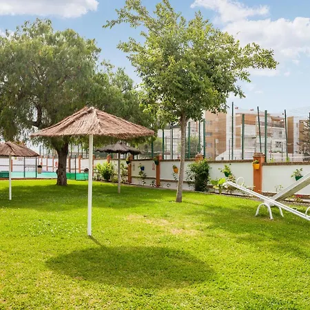 2 Bedroom Lovely In *